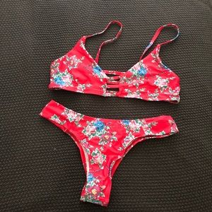 Red Floral print ladder bikini🌺